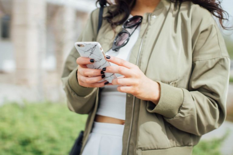 TikTok on sovellus, joka pyörii nyt monen nuoren näytöllä, mutta voiko se olla myös vaikuttajamarkkinoinnin alusta?